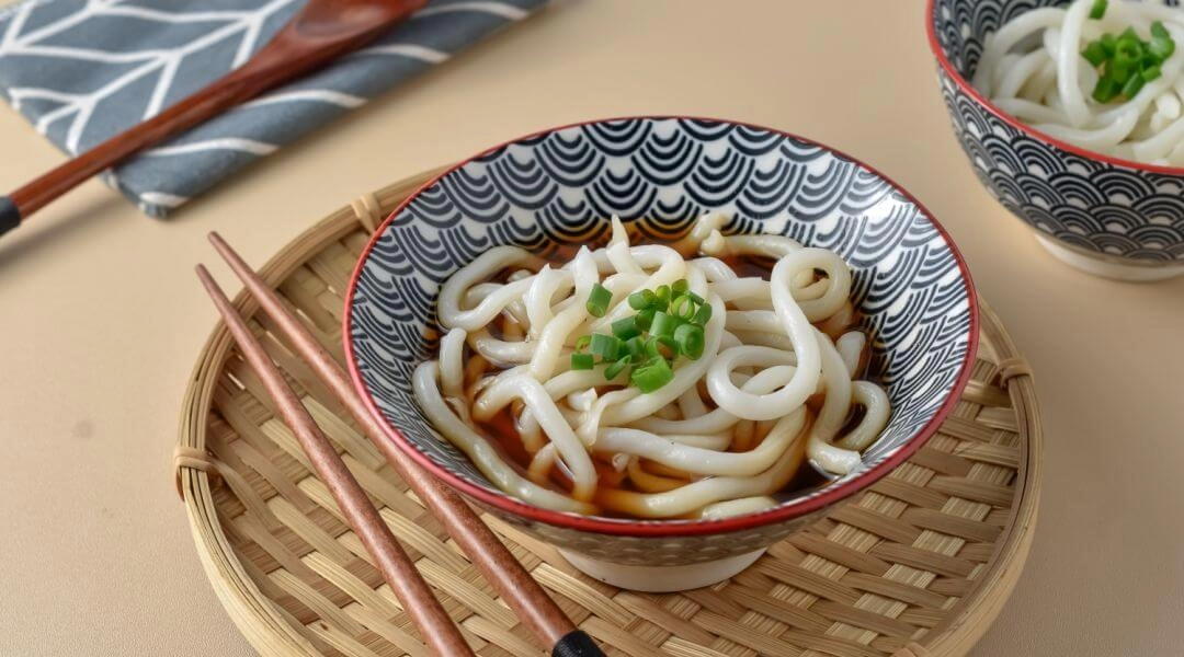 Udon Sato gotuje